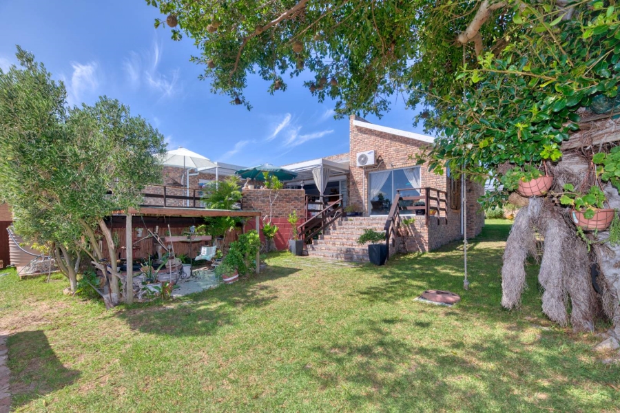 3 Bedroom Property for Sale in De Kelders Western Cape